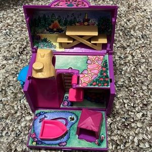 Vintage pound puppy playset